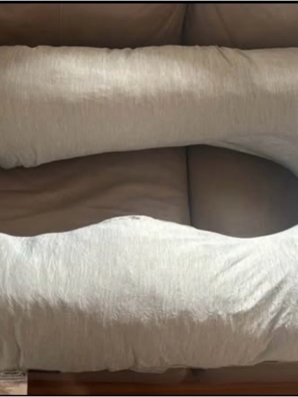 Full-Body Pregnancy Support Pillow – Light Gray